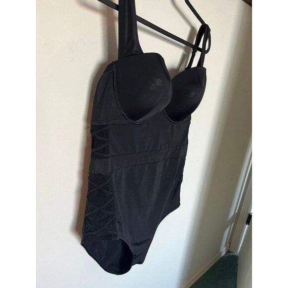 Torrid size 1 1x solid black mesh swim bathing suit one piece - Picture 3 of 9